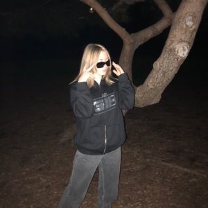 Meet your Posher, Shea